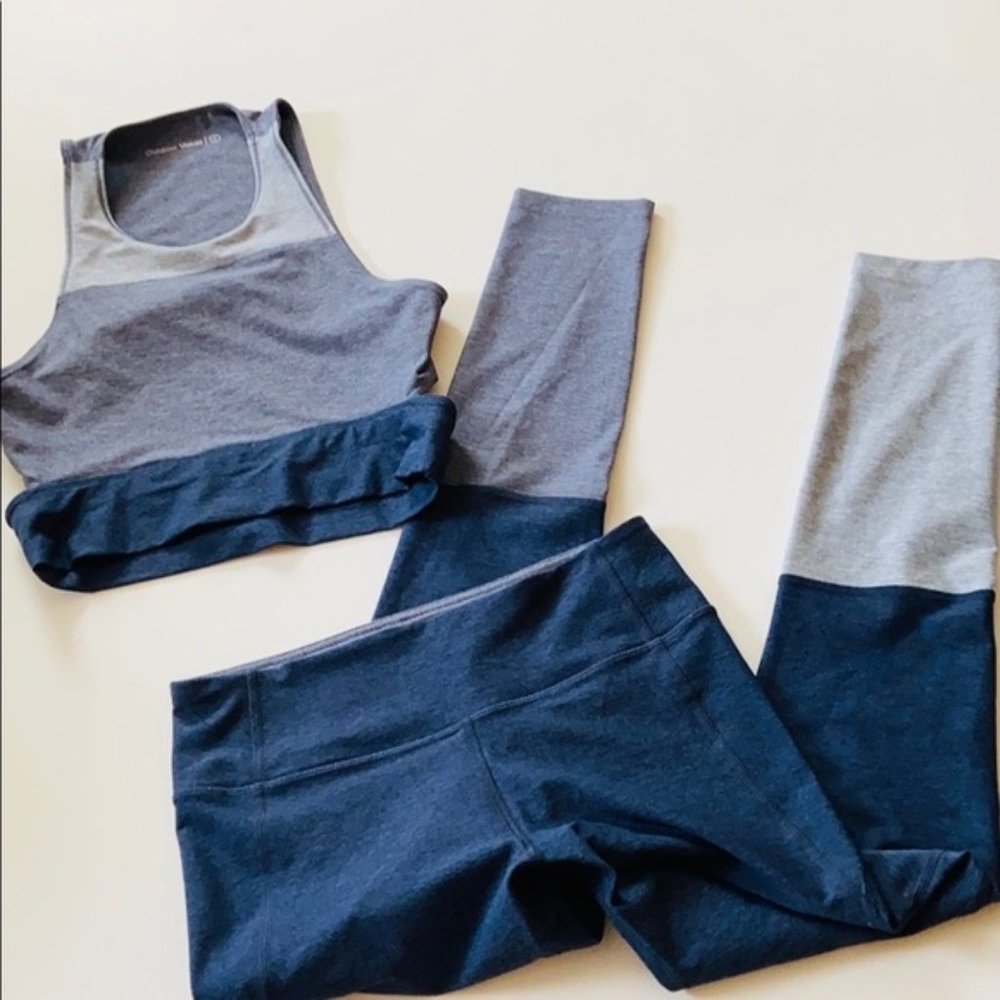 Outdoor Voices - Bra & Leggings Set
